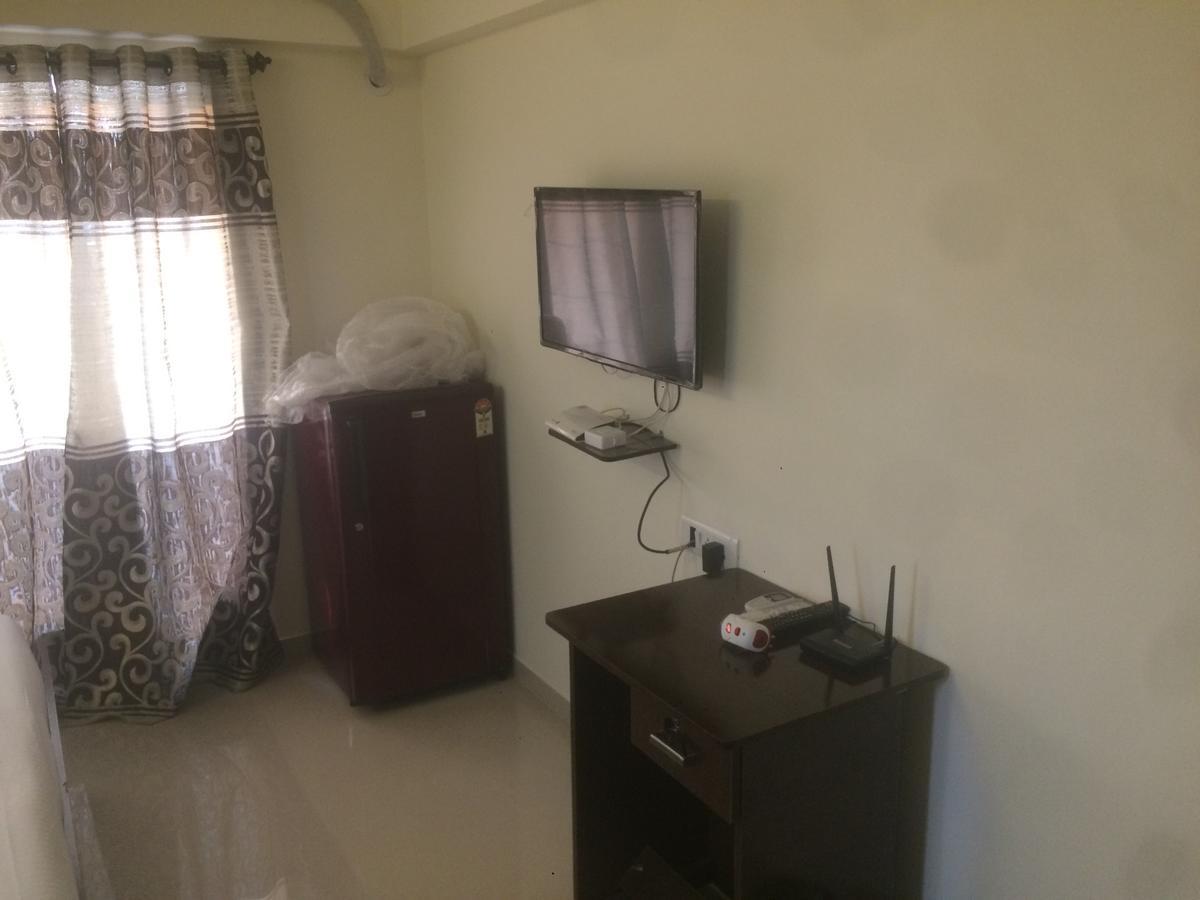 Poonam Hieghts Bed and Breakfast Bombay Exterior foto