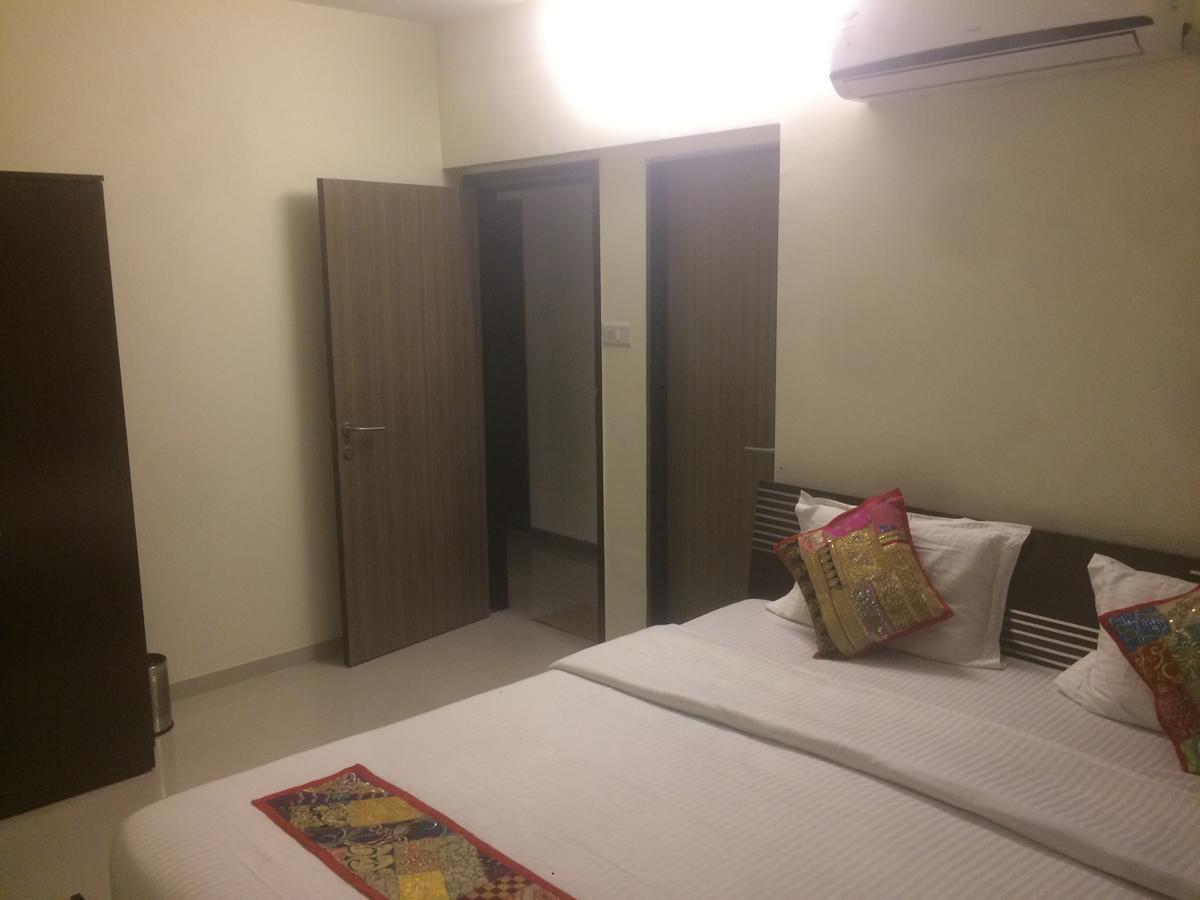 Poonam Hieghts Bed and Breakfast Bombay Exterior foto