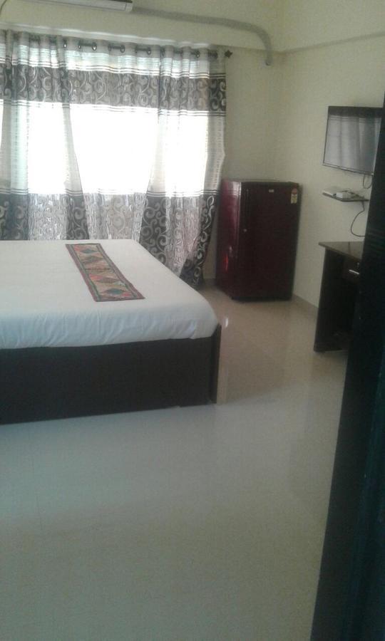 Poonam Hieghts Bed and Breakfast Bombay Exterior foto